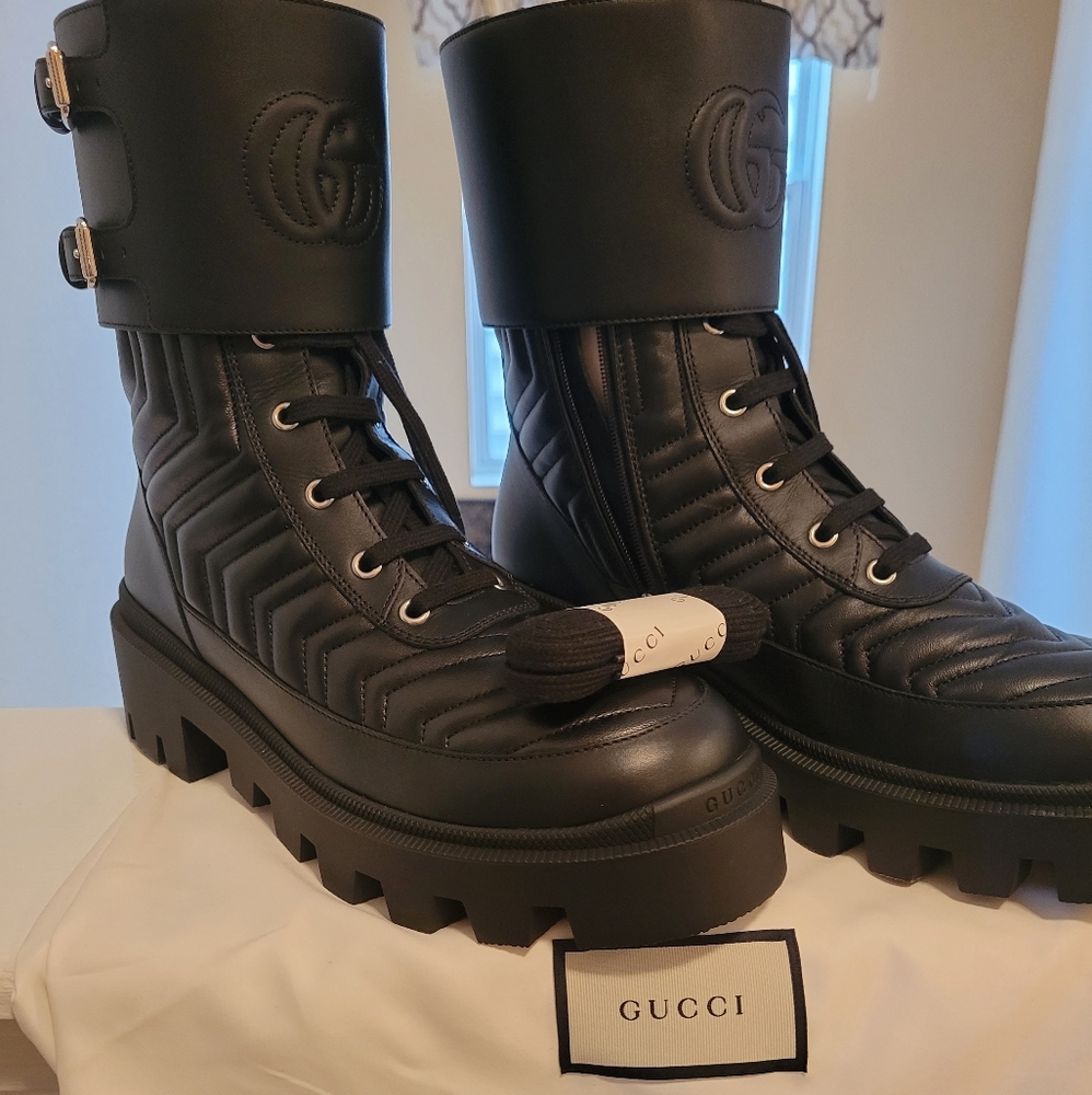 Gucci Interlocking "G" boots *worn once*